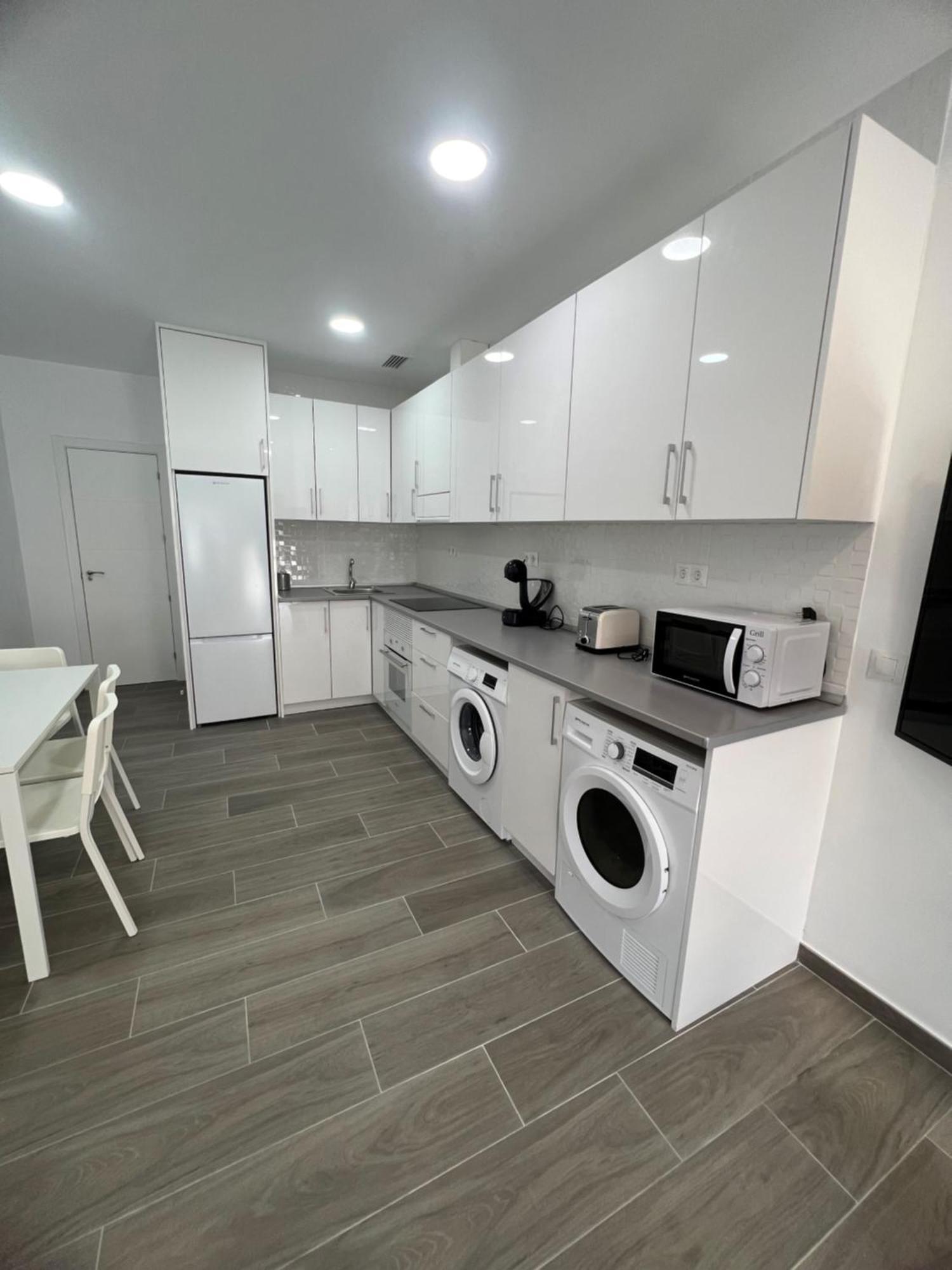 Apartamentos Montalvo Metropolis A Torremolinos Bagian luar foto